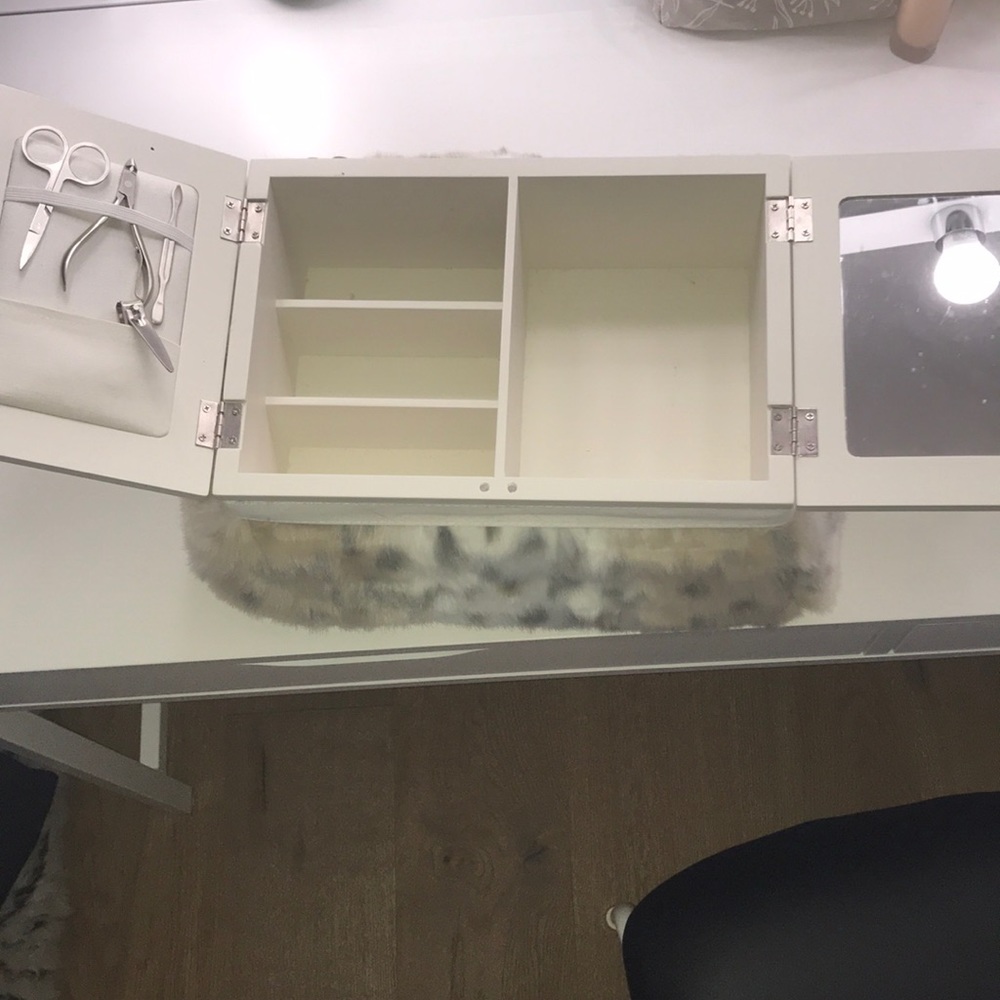 Beauty Container